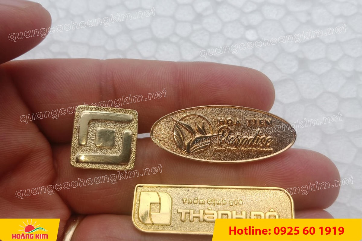 huy hieu logo duc cai ao nen vang si san ma vang 24k 142 - HUY HIỆU MẠ V&Agrave;NG 24K CAO CẤP &ndash; Đ&Uacute;C LOGO NỀN C&Aacute;T SẦN SANG TRỌNG