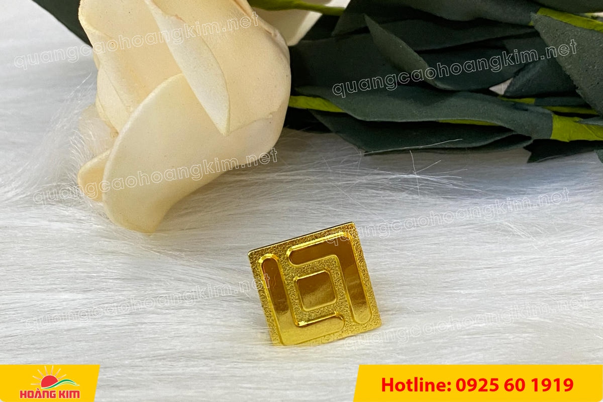 huy hieu logo duc cai ao nen vang si san ma vang 24k 157 - HUY HIỆU MẠ V&Agrave;NG 24K CAO CẤP &ndash; Đ&Uacute;C LOGO NỀN C&Aacute;T SẦN SANG TRỌNG