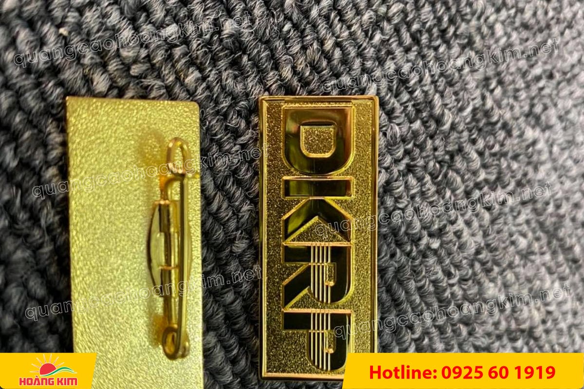 huy hieu logo duc cai ao nen vang si san ma vang 24k 33 - HUY HIỆU MẠ V&Agrave;NG 24K CAO CẤP &ndash; Đ&Uacute;C LOGO NỀN C&Aacute;T SẦN SANG TRỌNG