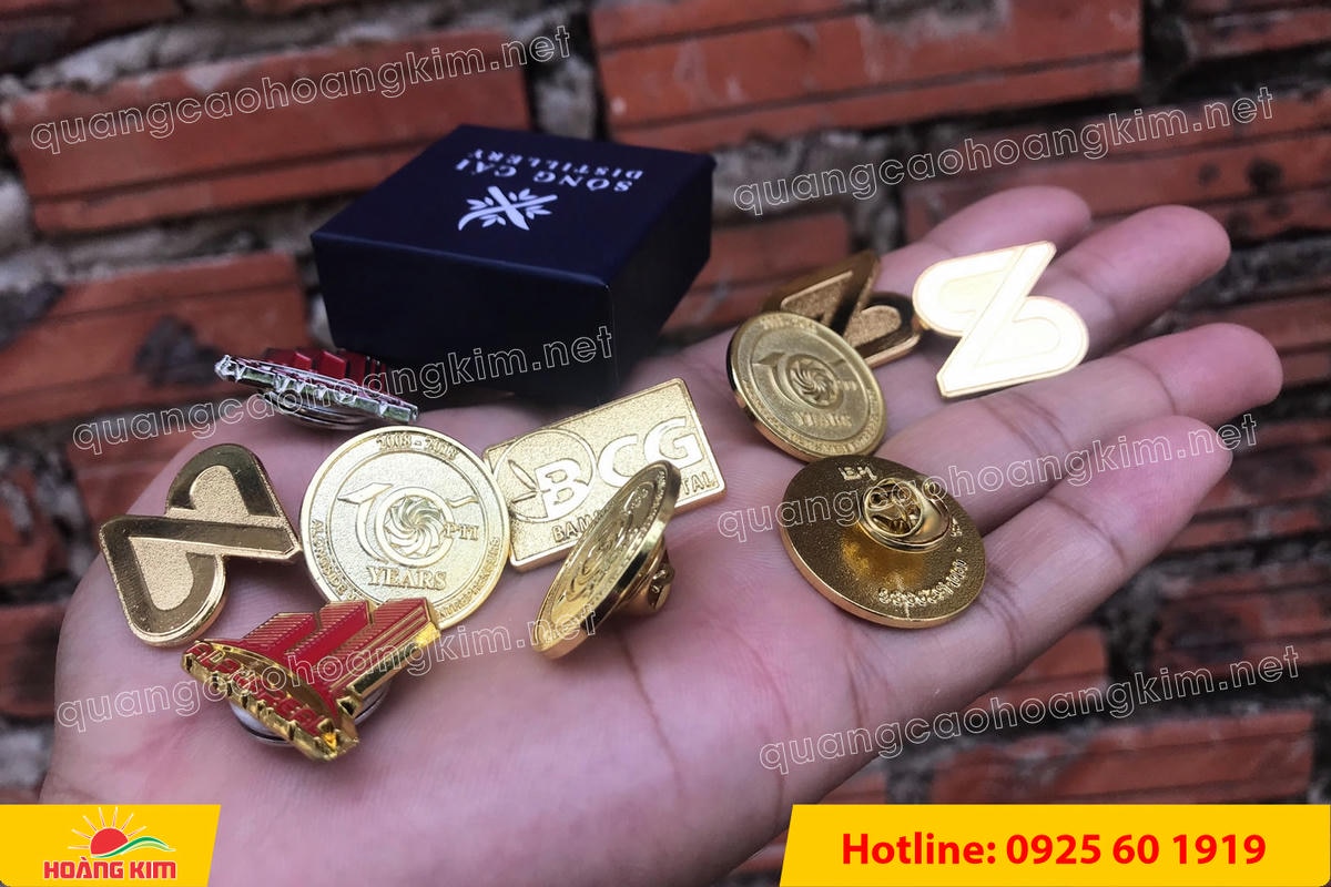huy hieu logo duc cai ao nen vang si san ma vang 24k 37 - HUY HIỆU MẠ V&Agrave;NG 24K CAO CẤP &ndash; Đ&Uacute;C LOGO NỀN C&Aacute;T SẦN SANG TRỌNG