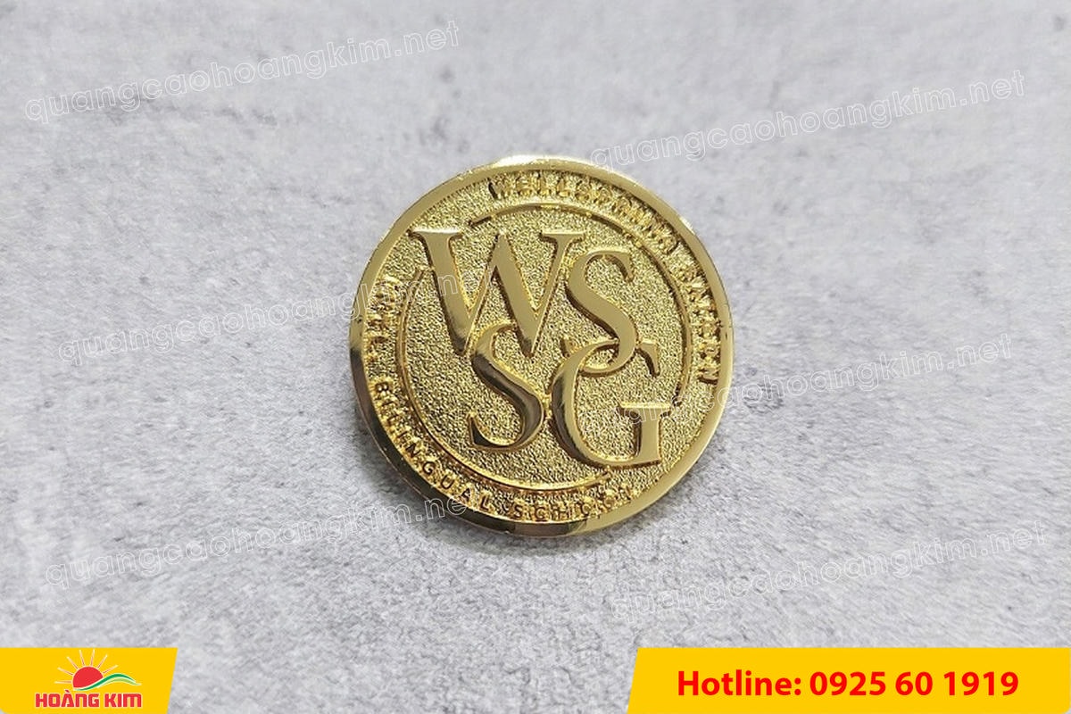 huy hieu logo duc cai ao nen vang si san ma vang 24k 48 - HUY HIỆU MẠ V&Agrave;NG 24K CAO CẤP &ndash; Đ&Uacute;C LOGO NỀN C&Aacute;T SẦN SANG TRỌNG