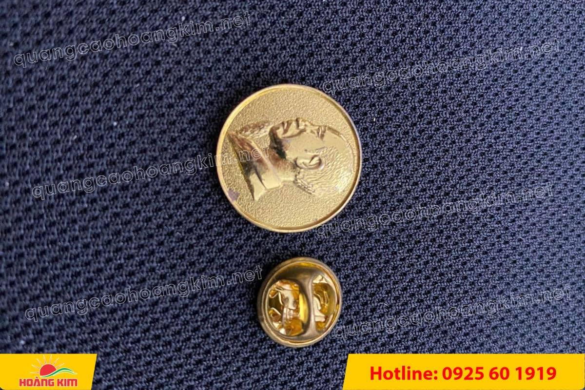 huy hieu logo duc cai ao nen vang si san ma vang 24k 55 - HUY HIỆU MẠ V&Agrave;NG 24K CAO CẤP &ndash; Đ&Uacute;C LOGO NỀN C&Aacute;T SẦN SANG TRỌNG