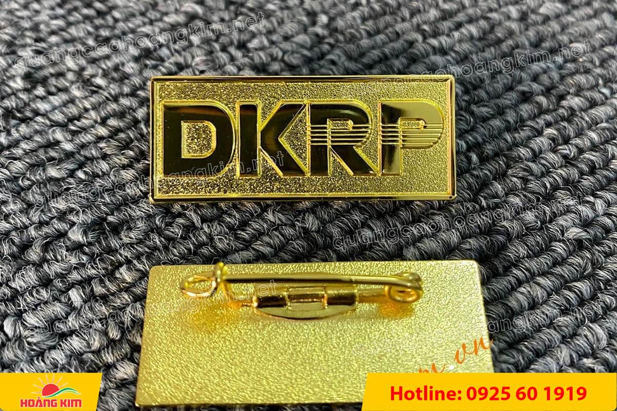 huy hieu logo duc cai ao nen vang si san ma vang 24k 64 - HUY HIỆU MẠ V&Agrave;NG 24K CAO CẤP &ndash; Đ&Uacute;C LOGO NỀN C&Aacute;T SẦN SANG TRỌNG