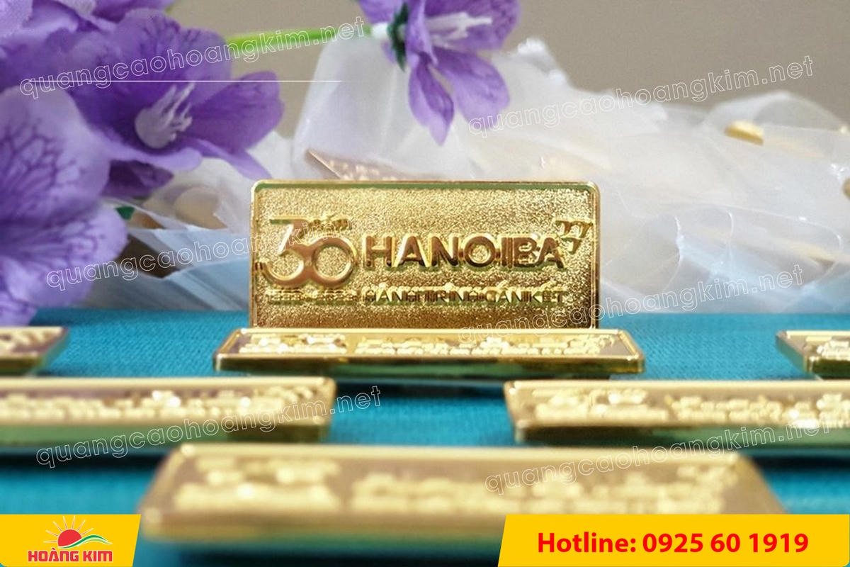 huy hieu logo duc cai ao nen vang si san ma vang 24k 86 - HUY HIỆU MẠ V&Agrave;NG 24K CAO CẤP &ndash; Đ&Uacute;C LOGO NỀN C&Aacute;T SẦN SANG TRỌNG