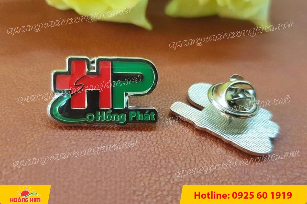 HUY HIỆU ĐỒNG CÀI ÁO CẮT BẾ THEO LOGO KHÔNG MẠ – GIÁ XƯỞNG, LÀM NHANH huy hieu dong cai ao cat be theo logo khong ma 100 - HUY HIỆU ĐỒNG CÀI ÁO CẮT BẾ THEO LOGO KHÔNG MẠ – GIÁ XƯỞNG, LÀM NHANH
