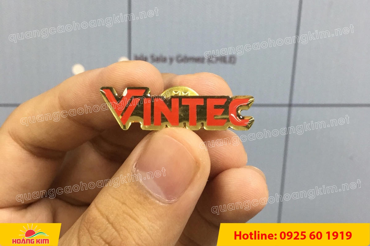 HUY HIỆU ĐỒNG CÀI ÁO CẮT BẾ THEO LOGO KHÔNG MẠ – GIÁ XƯỞNG, LÀM NHANH huy hieu dong cai ao cat be theo logo khong ma 2 - HUY HIỆU ĐỒNG CÀI ÁO CẮT BẾ THEO LOGO KHÔNG MẠ – GIÁ XƯỞNG, LÀM NHANH