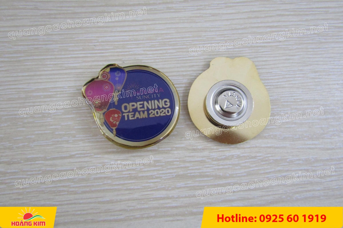 HUY HIỆU ĐỒNG CÀI ÁO CẮT BẾ THEO LOGO KHÔNG MẠ – GIÁ XƯỞNG, LÀM NHANH huy hieu dong cai ao cat be theo logo khong ma 50 - HUY HIỆU ĐỒNG CÀI ÁO CẮT BẾ THEO LOGO KHÔNG MẠ – GIÁ XƯỞNG, LÀM NHANH