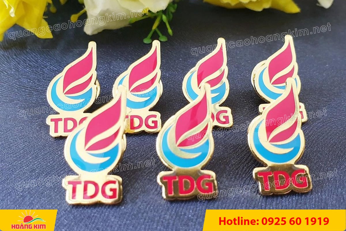 HUY HIỆU ĐỒNG CÀI ÁO CẮT BẾ THEO LOGO KHÔNG MẠ – GIÁ XƯỞNG, LÀM NHANH huy hieu dong cai ao cat be theo logo khong ma 63 - HUY HIỆU ĐỒNG CÀI ÁO CẮT BẾ THEO LOGO KHÔNG MẠ – GIÁ XƯỞNG, LÀM NHANH