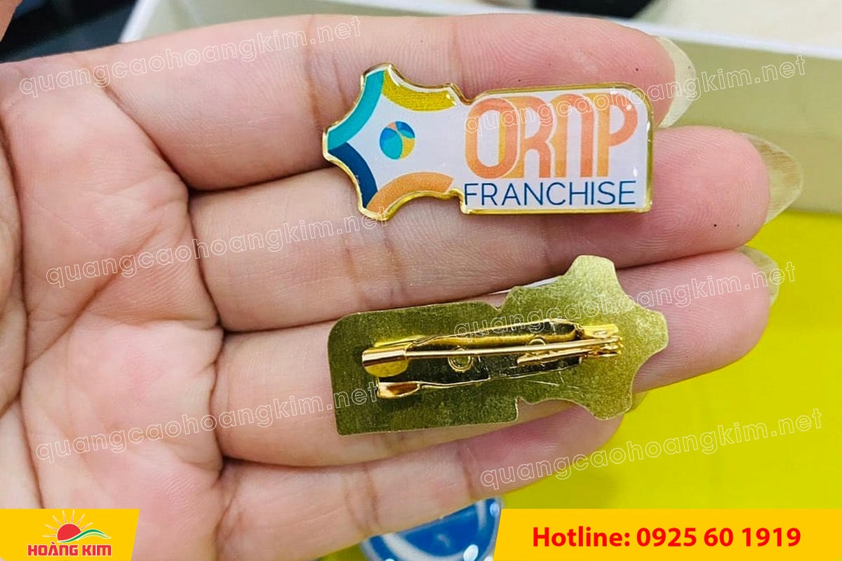 HUY HIỆU ĐỒNG CÀI ÁO CẮT BẾ THEO LOGO KHÔNG MẠ – GIÁ XƯỞNG, LÀM NHANH huy hieu dong cai ao cat be theo logo khong ma 68 - HUY HIỆU ĐỒNG CÀI ÁO CẮT BẾ THEO LOGO KHÔNG MẠ – GIÁ XƯỞNG, LÀM NHANH