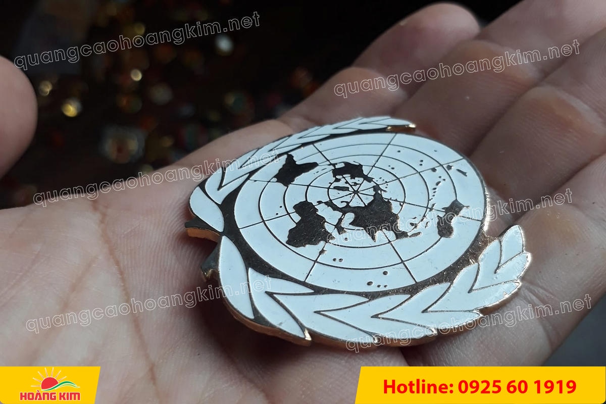 HUY HIỆU ĐỒNG CÀI ÁO CẮT BẾ THEO LOGO KHÔNG MẠ – GIÁ XƯỞNG, LÀM NHANH huy hieu dong cai ao cat be theo logo khong ma 83 - HUY HIỆU ĐỒNG CÀI ÁO CẮT BẾ THEO LOGO KHÔNG MẠ – GIÁ XƯỞNG, LÀM NHANH