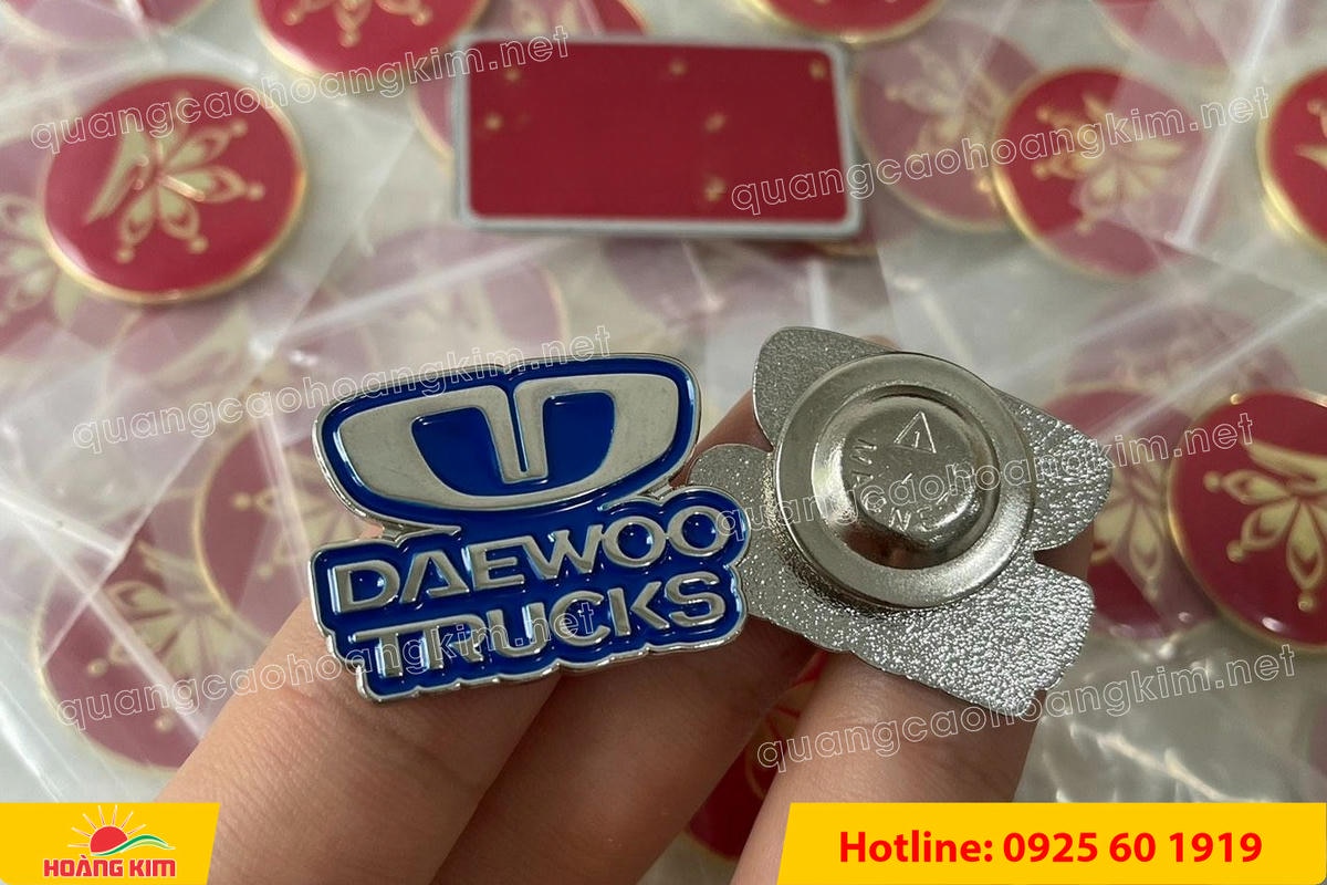 huy hieu duc ma bac cat logo theo yeu cau 50 - HUY HIỆU Đ&Uacute;C MẠ BẠC CẮT LOGO THEO Y&Ecirc;U CẦU &ndash; CAO CẤP, TINH TẾ