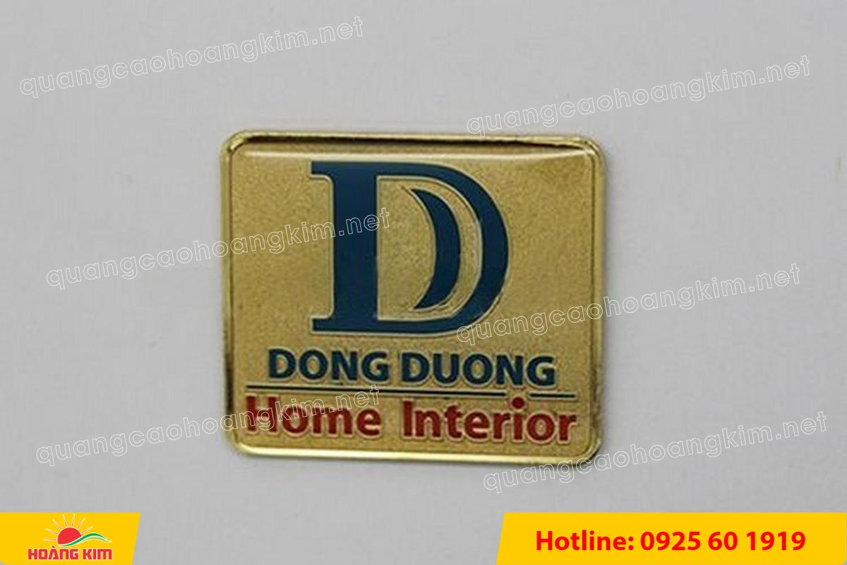 huy hieu ma vang 24k nen cat san do mau logo 103 - HUY HIỆU MẠ V&Agrave;NG 24K NỀN C&Aacute;T SẦN ĐỔ M&Agrave;U LOGO &ndash; SANG TRỌNG ĐẲNG CẤP