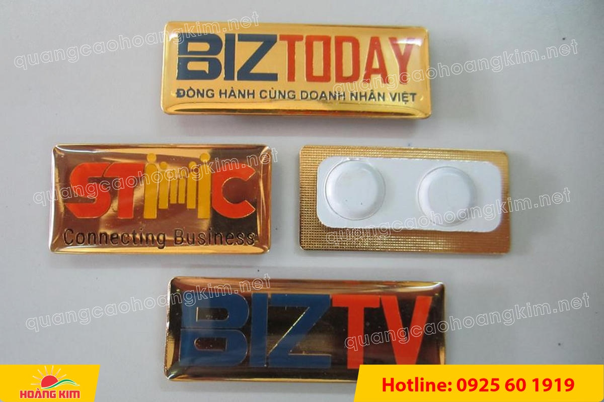 huy hieu ma vang 24k nen tron do mau logo 18 - HUY HIỆU MẠ V&Agrave;NG 24K NỀN TRƠN ĐỔ M&Agrave;U LOGO &ndash; TINH TẾ, SANG TRỌNG