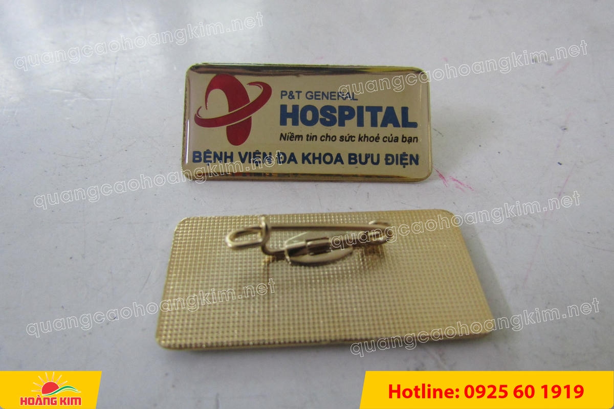 huy hieu ma vang 24k nen tron do mau logo 46 - HUY HIỆU MẠ V&Agrave;NG 24K NỀN TRƠN ĐỔ M&Agrave;U LOGO &ndash; TINH TẾ, SANG TRỌNG