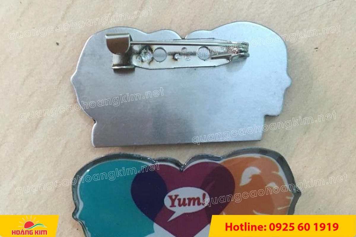 huy hieu nhom cat theo hinh logo 23 - HUY HIỆU NH&Ocirc;M CẮT THEO H&Igrave;NH LOGO &ndash; GI&Aacute; RẺ, NHẬN L&Agrave;M NHANH