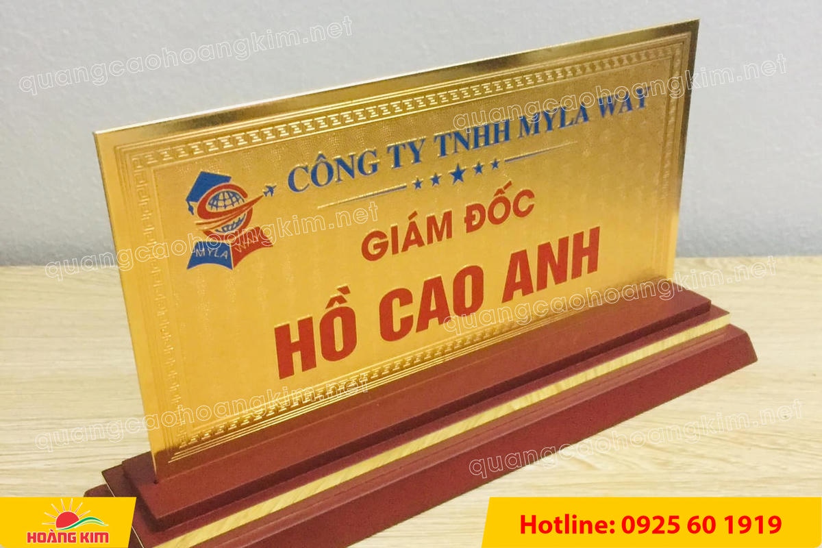bien chuc danh mat dong 2mm de go tam cap khong ma vang dep 25 - BIỂN CHỨC DANH MẶT ĐỒNG 2MM, ĐẾ GỖ CAO CẤP, 12,5X25,5CM KH&Ocirc;NG MẠ V&Agrave;NG