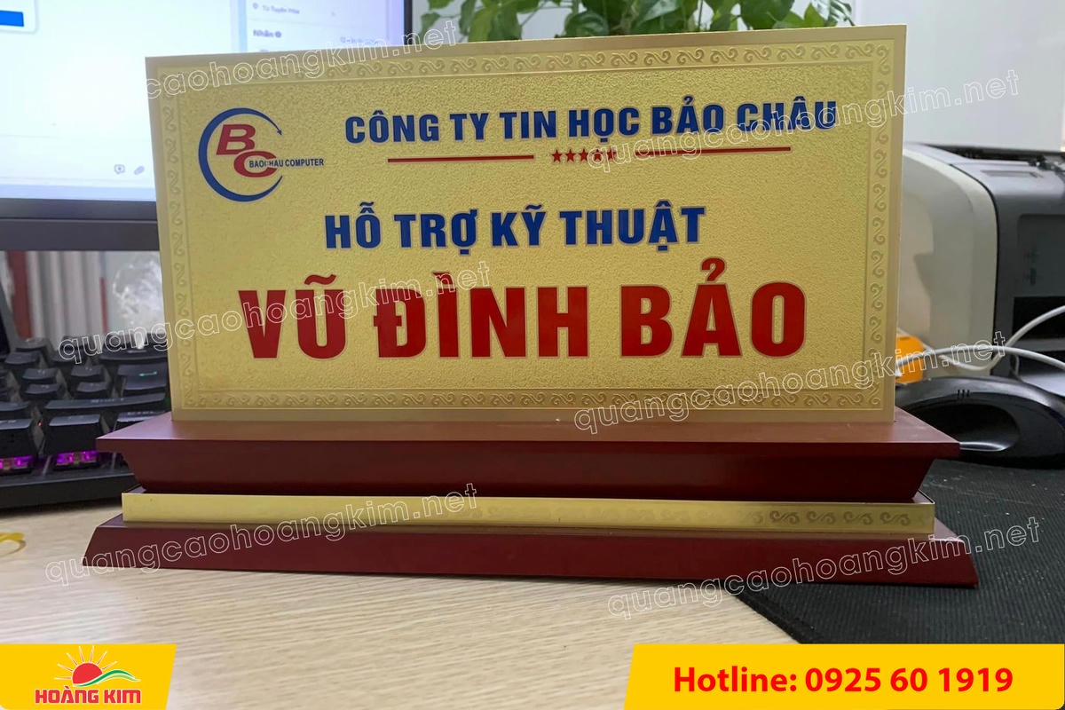 bien chuc danh mat dong 2mm de go tam cap khong ma vang dep 27 - BIỂN CHỨC DANH MẶT ĐỒNG 2MM, ĐẾ GỖ CAO CẤP, 12,5X25,5CM KH&Ocirc;NG MẠ V&Agrave;NG