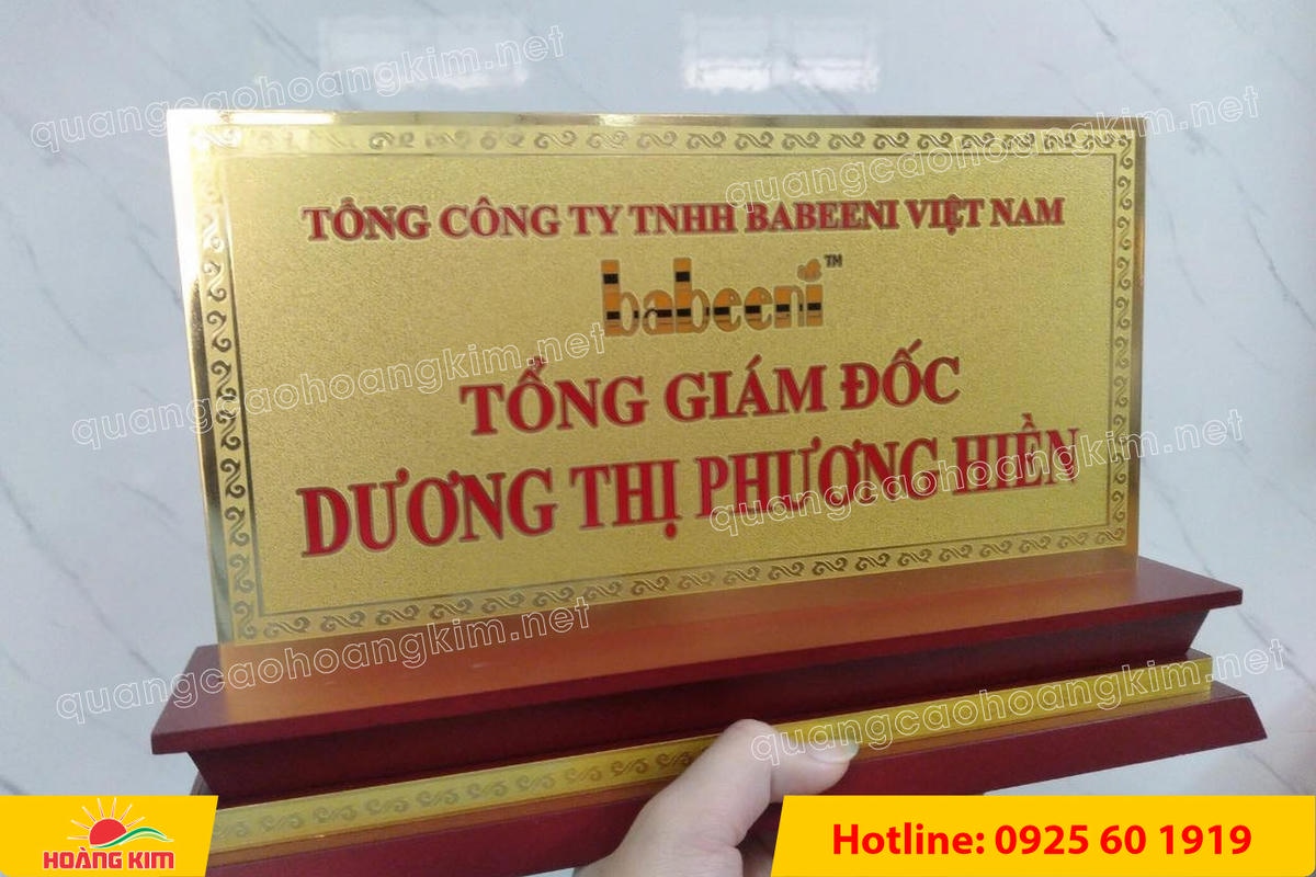 bien chuc danh mat dong 2mm de go tam cap khong ma vang dep 32 - BIỂN CHỨC DANH MẶT ĐỒNG 2MM, ĐẾ GỖ CAO CẤP, 12,5X25,5CM KH&Ocirc;NG MẠ V&Agrave;NG