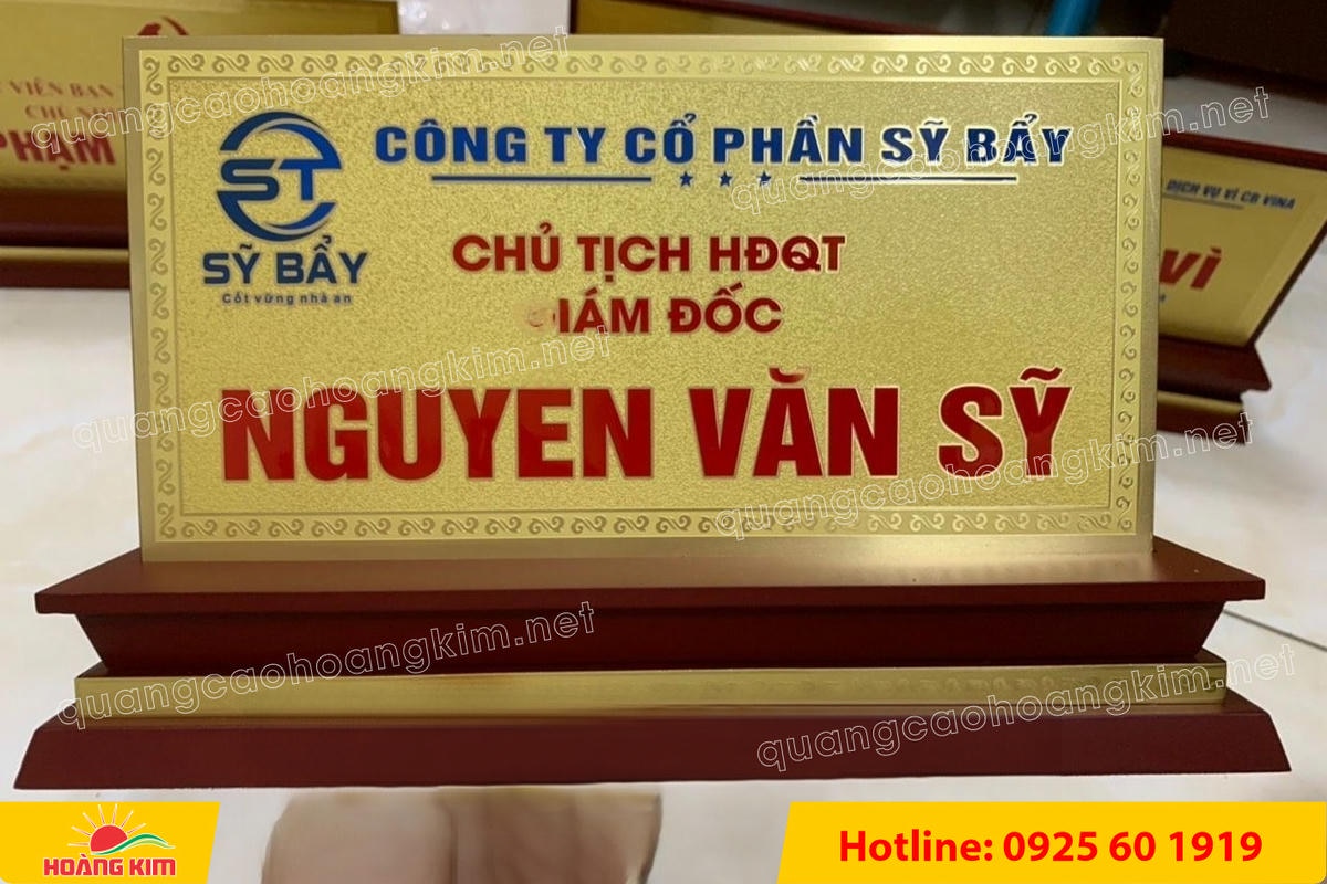 bien chuc danh mat dong 2mm de go tam cap khong ma vang dep 40 - BIỂN CHỨC DANH MẶT ĐỒNG 2MM, ĐẾ GỖ CAO CẤP, 12,5X25,5CM KH&Ocirc;NG MẠ V&Agrave;NG