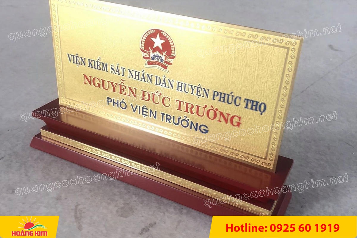 bien chuc danh mat dong 2mm de go tam cap khong ma vang dep 7 - BIỂN CHỨC DANH MẶT ĐỒNG 2MM, ĐẾ GỖ CAO CẤP, 12,5X25,5CM KH&Ocirc;NG MẠ V&Agrave;NG