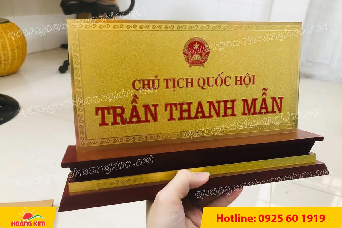 bien chuc danh mat dong 2mm de go tam cap khong ma vang dep 78 - BIỂN CHỨC DANH, BẢNG T&Ecirc;N ĐỂ B&Agrave;N CỰC ĐẸP, SANG, RẺ