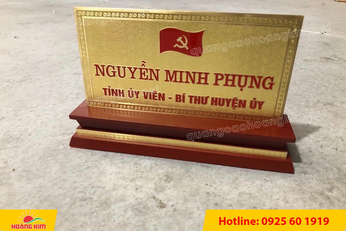 bien chuc danh mat dong 2mm de go tam cap khong ma vang dep 8 - BIỂN CHỨC DANH MẶT ĐỒNG 2MM, ĐẾ GỖ CAO CẤP, 12,5X25,5CM KH&Ocirc;NG MẠ V&Agrave;NG
