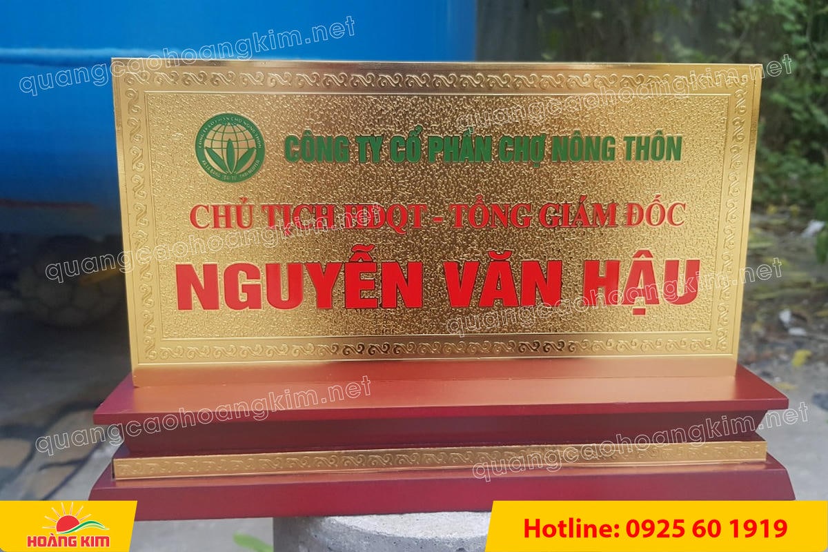 bien chuc danh mat dong 2mm de go tam cap khong ma vang dep 98 - BIỂN CHỨC DANH MẶT ĐỒNG 2MM, ĐẾ GỖ CAO CẤP, 12,5X25,5CM KH&Ocirc;NG MẠ V&Agrave;NG