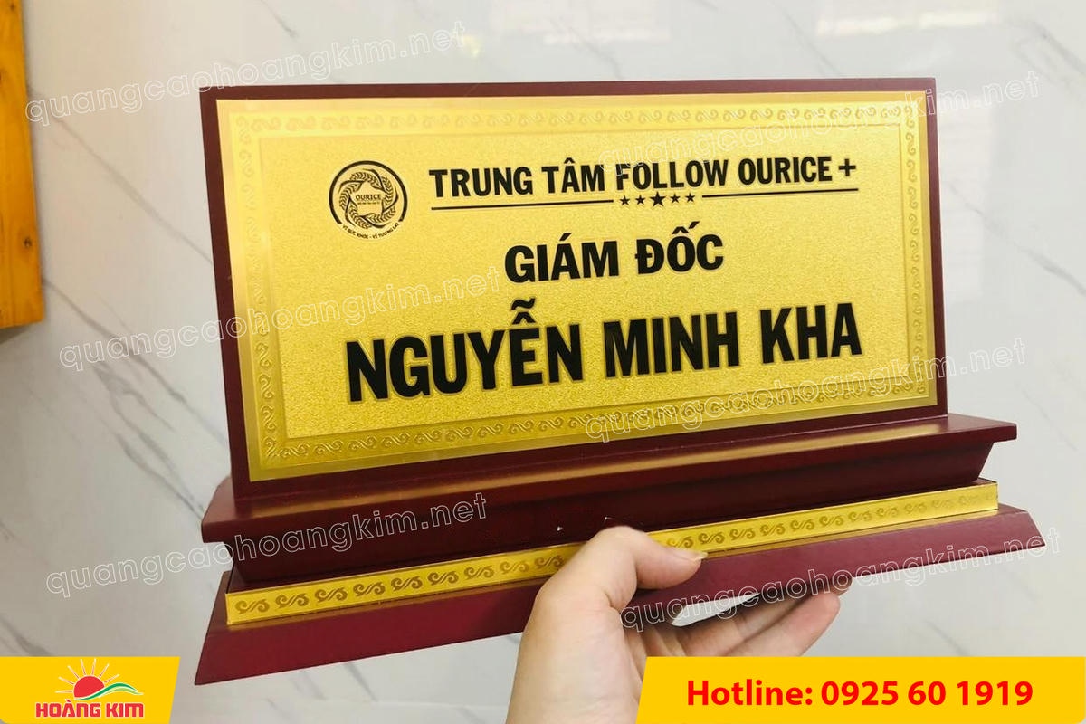 bien chuc danh mat dong de go tam cap dep 128 - BIỂN CHỨC DANH MẶT ĐỒNG ĐẾ GỖ TAM CẤP &ndash; D&Ograve;NG CAO CẤP CHO L&Atilde;NH ĐẠO