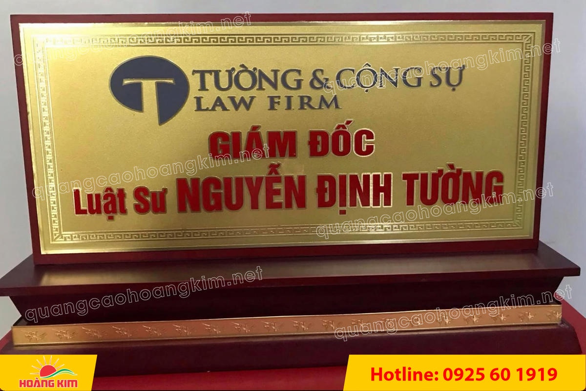 bien chuc danh mat dong de go tam cap dep 18 - BIỂN CHỨC DANH MẶT ĐỒNG ĐẾ GỖ TAM CẤP &ndash; D&Ograve;NG CAO CẤP CHO L&Atilde;NH ĐẠO
