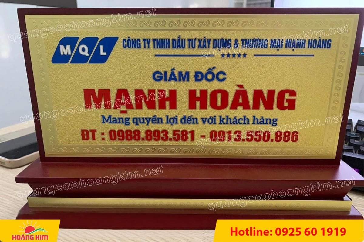 bien chuc danh mat dong de go tam cap dep 245 - BIỂN CHỨC DANH MẶT ĐỒNG ĐẾ GỖ TAM CẤP &ndash; D&Ograve;NG CAO CẤP CHO L&Atilde;NH ĐẠO