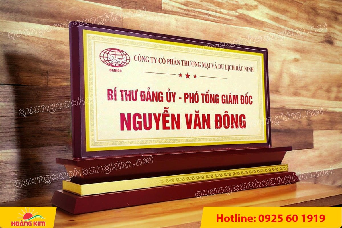 bien chuc danh mat dong de go tam cap dep 257 - BIỂN CHỨC DANH MẶT ĐỒNG ĐẾ GỖ TAM CẤP &ndash; D&Ograve;NG CAO CẤP CHO L&Atilde;NH ĐẠO