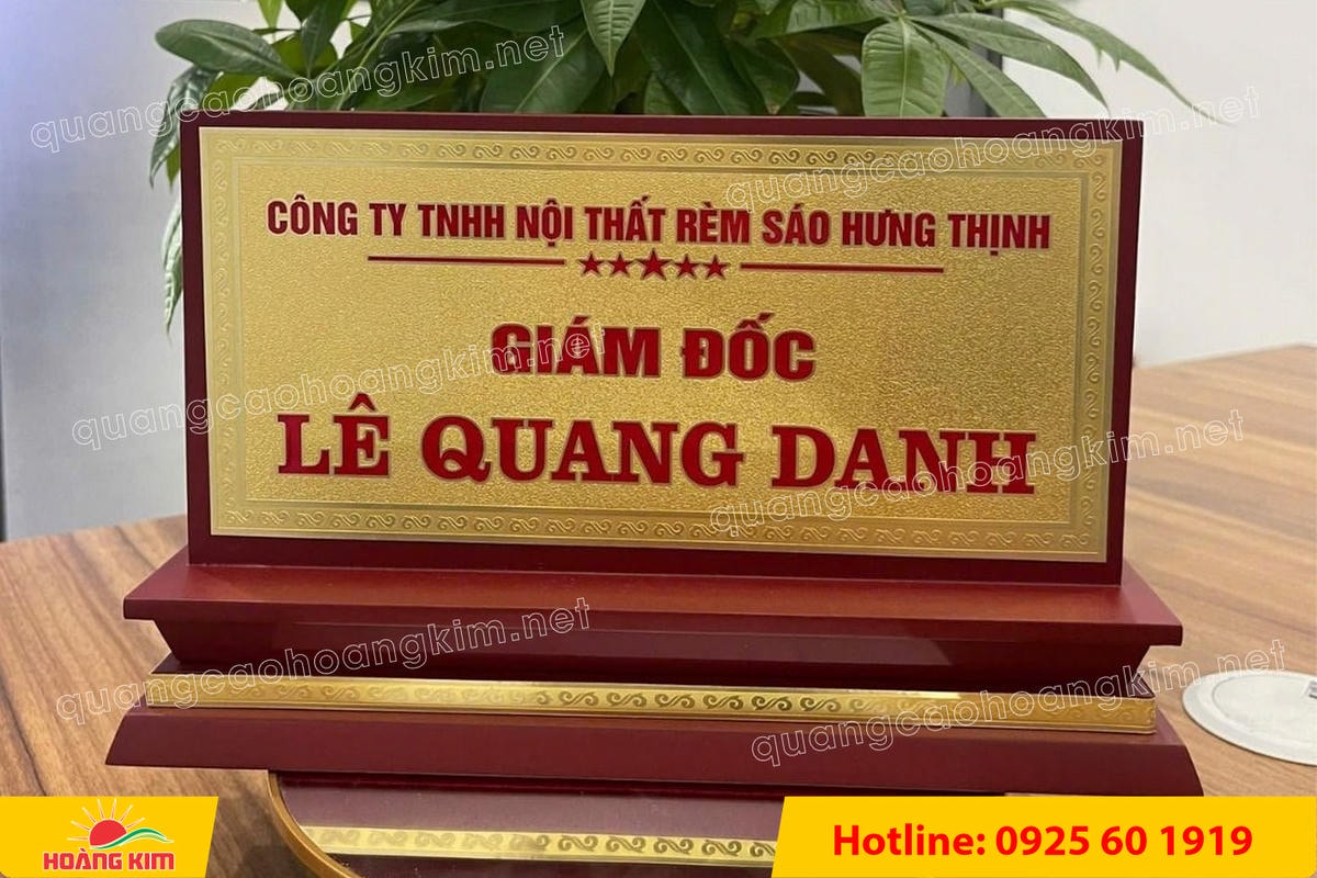 bien chuc danh mat dong de go tam cap dep 261 - BIỂN CHỨC DANH MẶT ĐỒNG ĐẾ GỖ TAM CẤP &ndash; D&Ograve;NG CAO CẤP CHO L&Atilde;NH ĐẠO