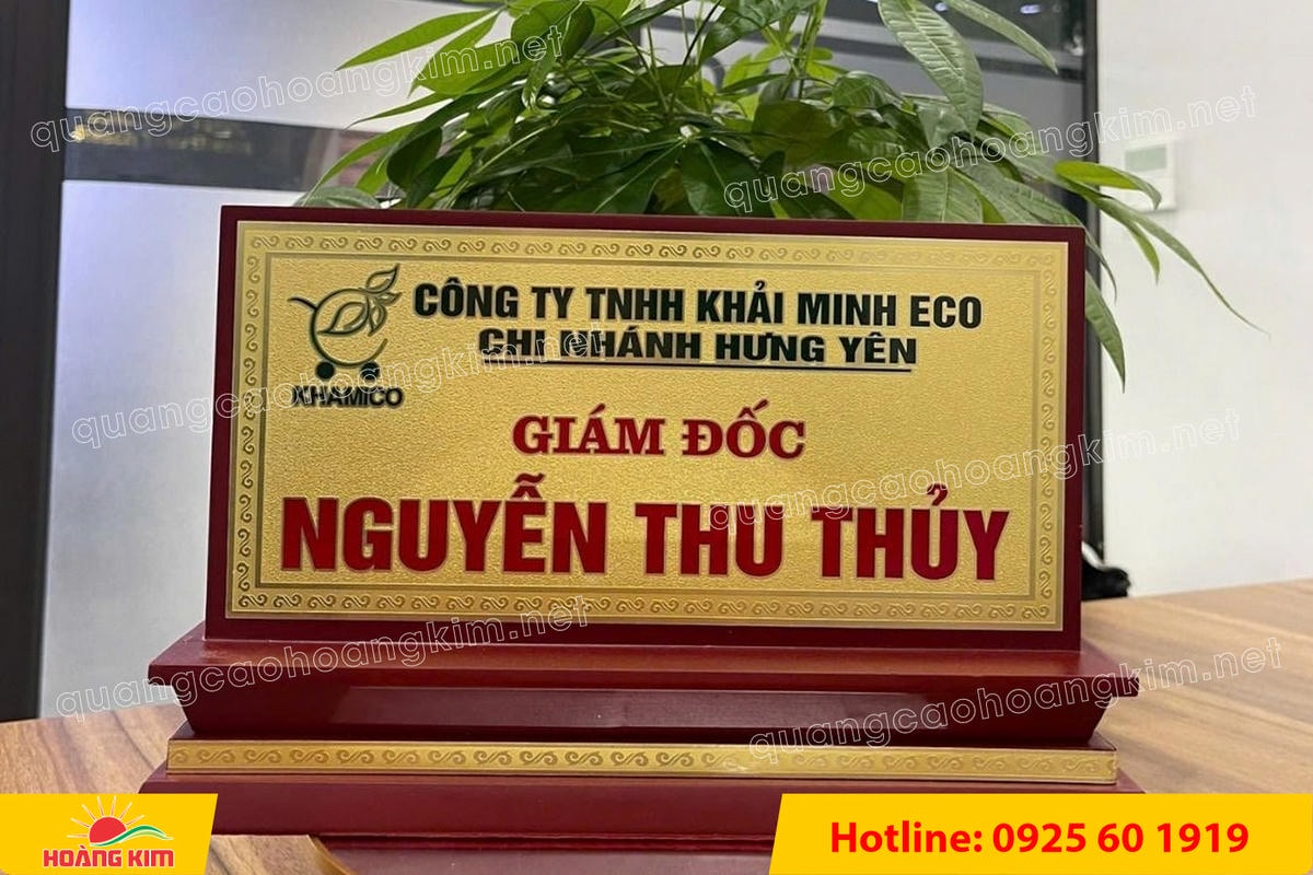 bien chuc danh mat dong de go tam cap dep 316 - BIỂN CHỨC DANH MẶT ĐỒNG ĐẾ GỖ TAM CẤP &ndash; D&Ograve;NG CAO CẤP CHO L&Atilde;NH ĐẠO