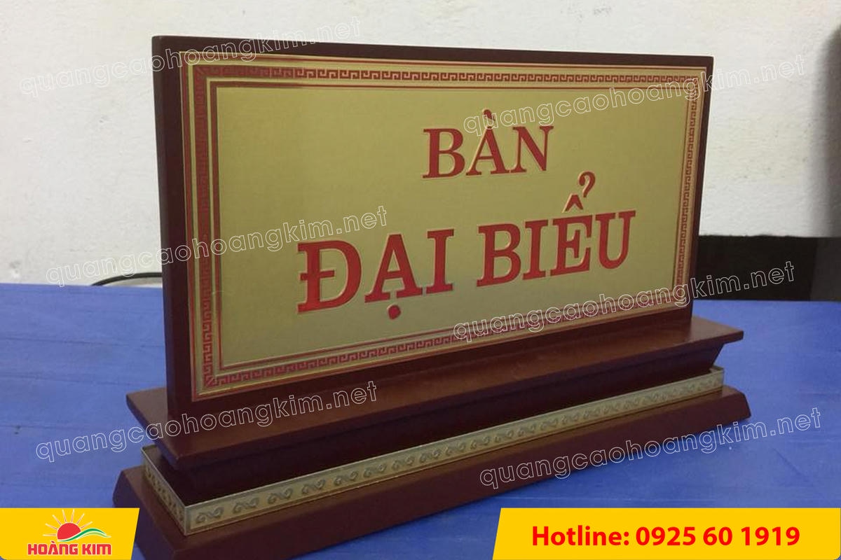 bien chuc danh mat dong de go tam cap dep 4 - BIỂN CHỨC DANH MẶT ĐỒNG ĐẾ GỖ TAM CẤP &ndash; D&Ograve;NG CAO CẤP CHO L&Atilde;NH ĐẠO