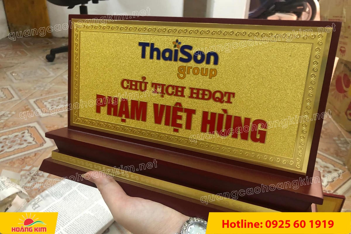 bien chuc danh mat dong de go tam cap dep 49 - BIỂN CHỨC DANH MẶT ĐỒNG ĐẾ GỖ TAM CẤP &ndash; D&Ograve;NG CAO CẤP CHO L&Atilde;NH ĐẠO