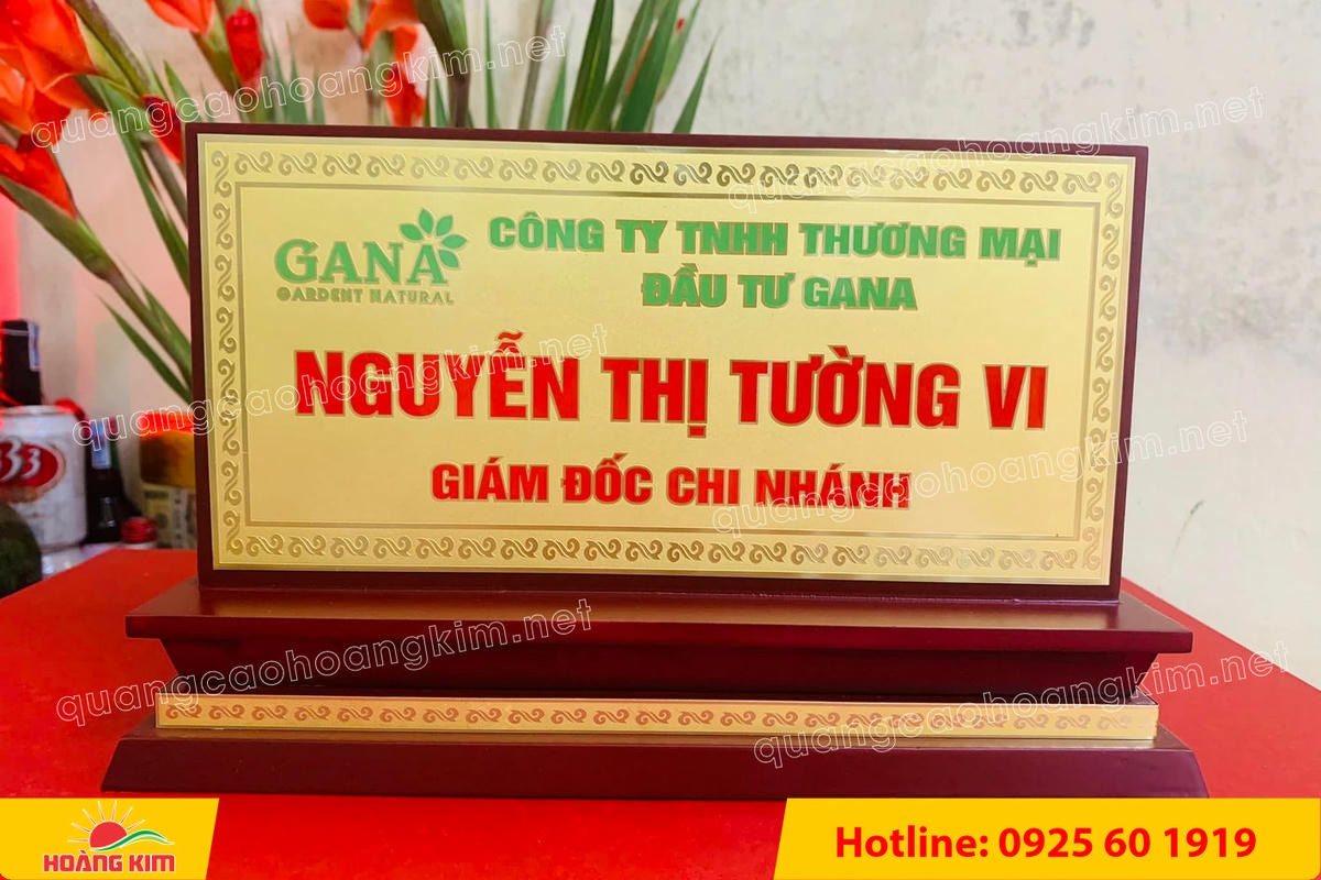 bien chuc danh mat dong de go tam cap dep 50 - BIỂN CHỨC DANH MẶT ĐỒNG ĐẾ GỖ TAM CẤP &ndash; D&Ograve;NG CAO CẤP CHO L&Atilde;NH ĐẠO