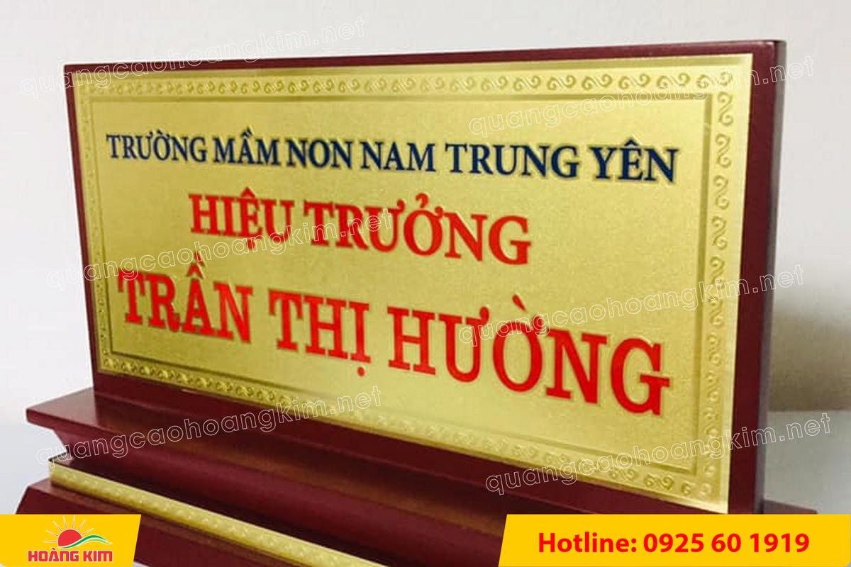 bien chuc danh mat dong de go tam cap dep 56 - BIỂN CHỨC DANH MẶT ĐỒNG ĐẾ GỖ TAM CẤP &ndash; D&Ograve;NG CAO CẤP CHO L&Atilde;NH ĐẠO
