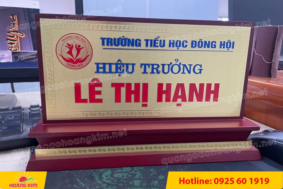 bien chuc danh mat dong de go tam cap dep 96 - BIỂN CHỨC DANH MẶT ĐỒNG ĐẾ GỖ TAM CẤP &ndash; D&Ograve;NG CAO CẤP CHO L&Atilde;NH ĐẠO