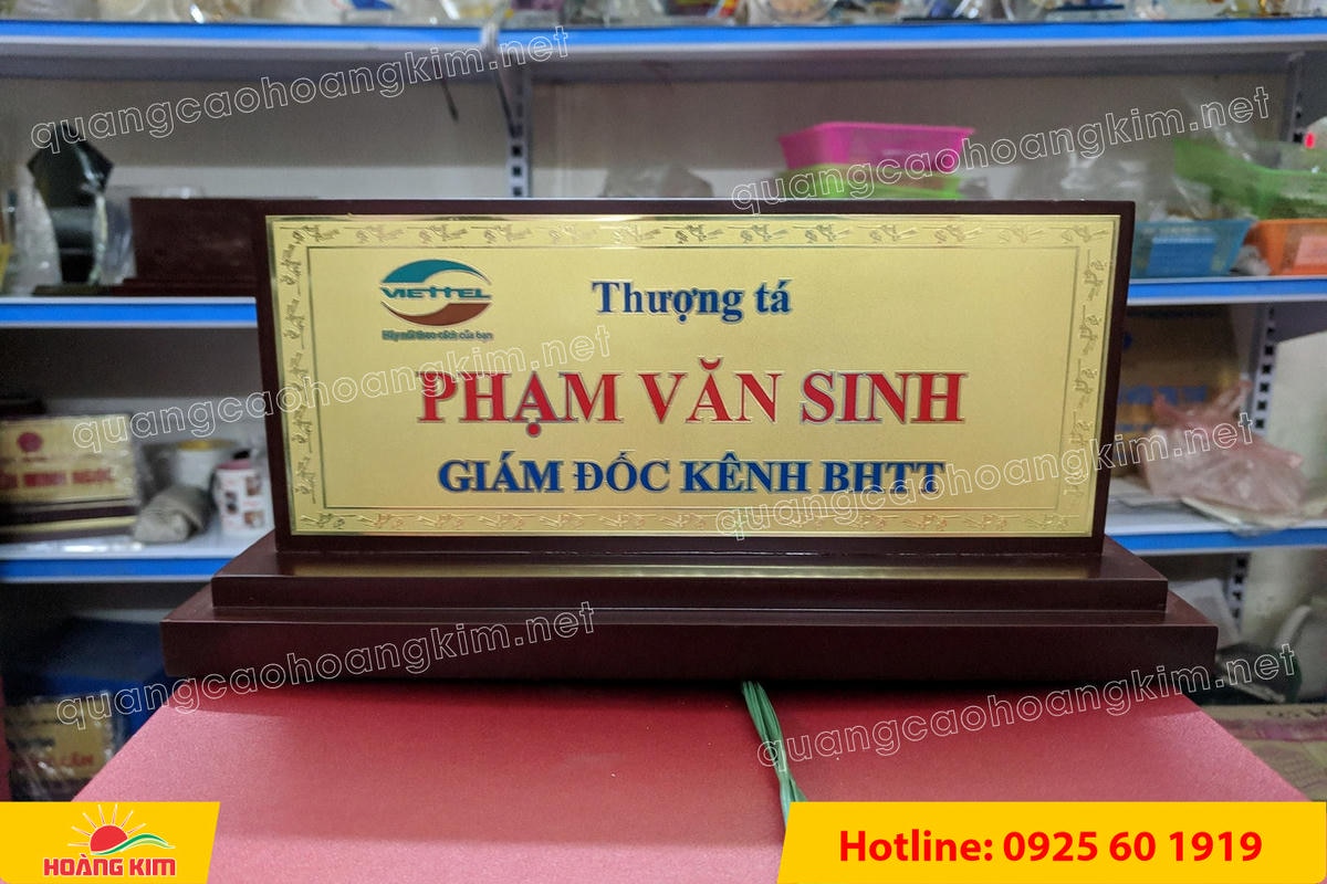bien chuc danh mat dong de go vuong 2 cap bien 2 mat dep 3 - BIỂN CHỨC DANH MẶT ĐỒNG ĐẾ GỖ VU&Ocirc;NG 2 CẤP  &ndash; SANG HƠN, BỀ THẾ HƠN, NH&Igrave;N L&Agrave; THẤY VỊ TR&Iacute;