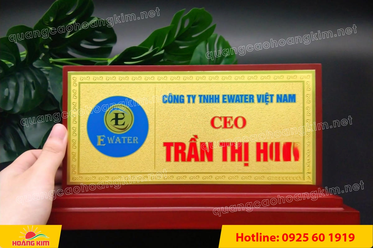bien chuc danh mat dong de go vuong 2 cap bien 2 mat dep 5 - BIỂN CHỨC DANH MẶT ĐỒNG ĐẾ GỖ VU&Ocirc;NG 2 CẤP  &ndash; SANG HƠN, BỀ THẾ HƠN, NH&Igrave;N L&Agrave; THẤY VỊ TR&Iacute;