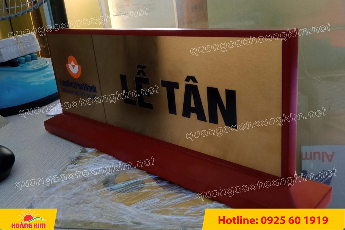 bien chuc danh mat dong hoac inox de go chan vat 4 canh dep 17 - BIỂN CHỨC DANH MẶT ĐỒNG / INOX ĐẾ GỖ CH&Acirc;N V&Aacute;T 4 CẠNH SANG TRỌNG