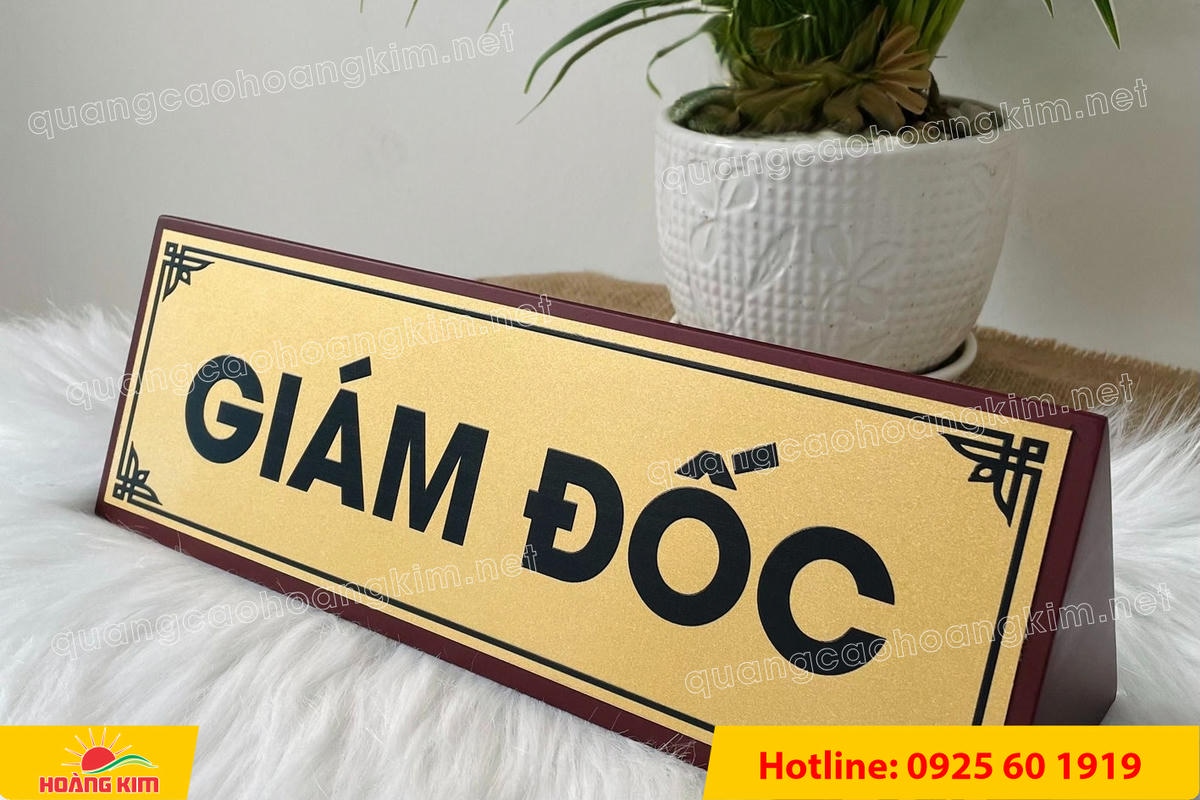 bien chuc danh mat dong hoac inox de go tam giac bien 2 mat dep 21 - BIỂN CHỨC DANH, BẢNG T&Ecirc;N ĐỂ B&Agrave;N CỰC ĐẸP, SANG, RẺ