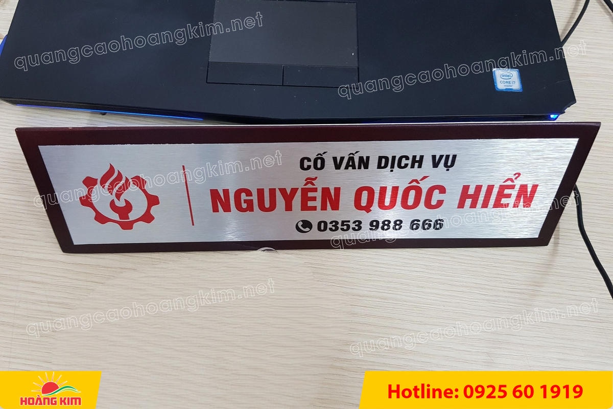 bien chuc danh mat dong hoac inox de go tam giac bien 2 mat dep 4 - BIỂN CHỨC DANH MẶT ĐỒNG / INOX ĐẾ GỖ TAM GI&Aacute;C &ndash; GỌN G&Agrave;NG, HIỆN ĐẠI