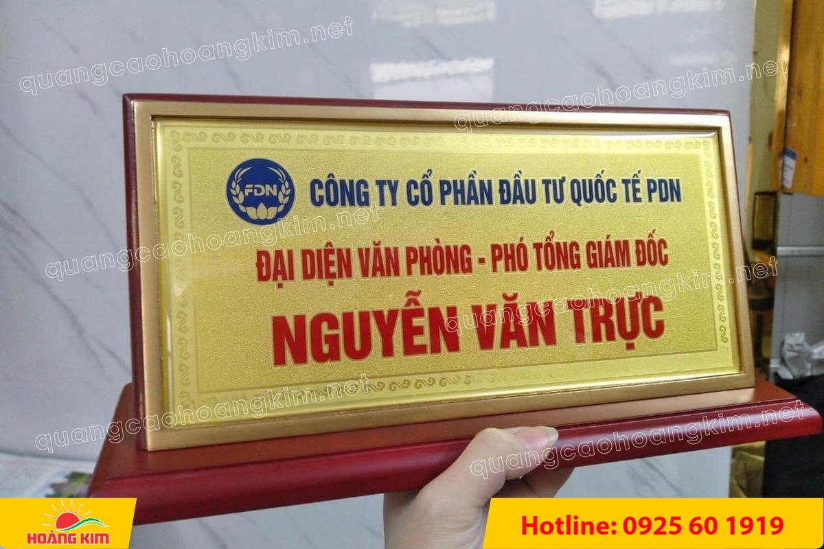 bien chuc danh mat dong phu thuy tinh de go dan su dep 14 - BIỂN CHỨC DANH, BẢNG T&Ecirc;N ĐỂ B&Agrave;N CỰC ĐẸP, SANG, RẺ