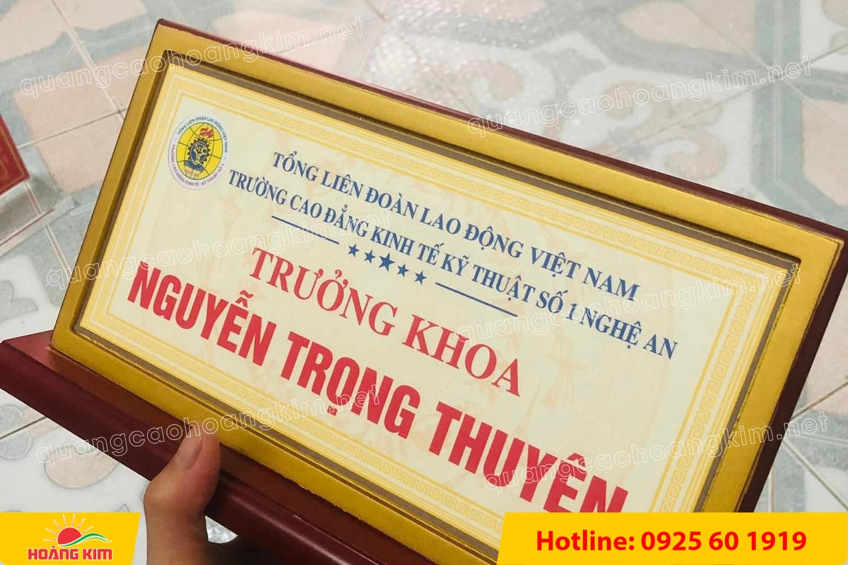 bien chuc danh mat dong phu thuy tinh de go dan su dep 17 - BIỂN CHỨC DANH MẶT ĐỒNG PHỦ THỦY TINH ĐẾ GỖ &ndash; B&Oacute;NG HƠN, SANG HƠN
