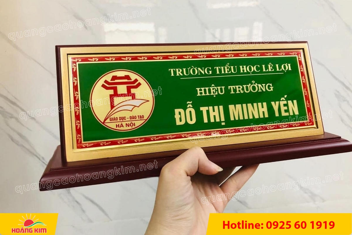 bien chuc danh mat dong phu thuy tinh de go dan su dep 24 - BIỂN CHỨC DANH, BẢNG T&Ecirc;N ĐỂ B&Agrave;N CỰC ĐẸP, SANG, RẺ